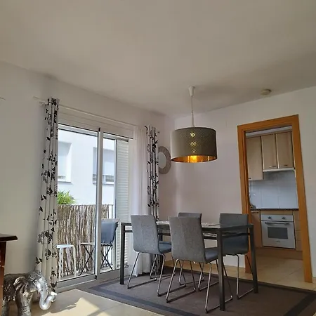 Welcom A Summer Flat In The Heart Of The Village シッチェス