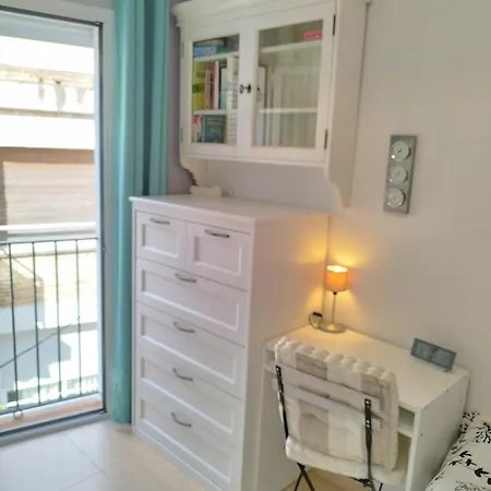 Welcom A Summer Flat In The Heart Of The Village * Сіджас