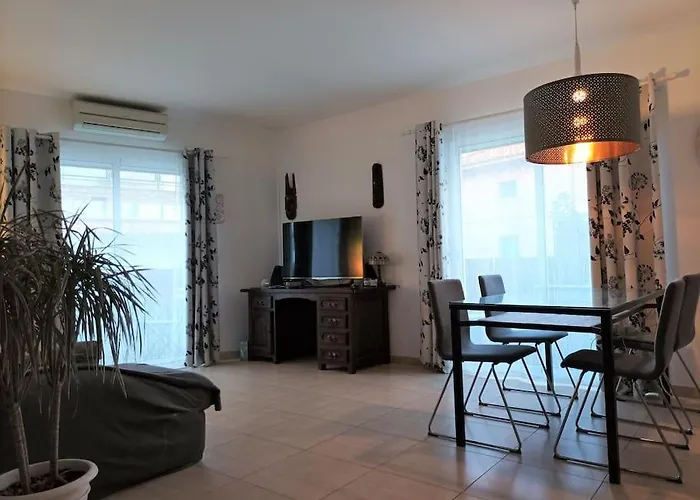 Welcom A Summer Flat In The Heart Of The Village *